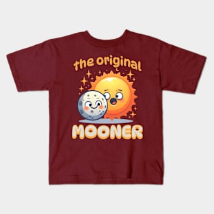 The original Mooner [eclipse design] Kids T-Shirt